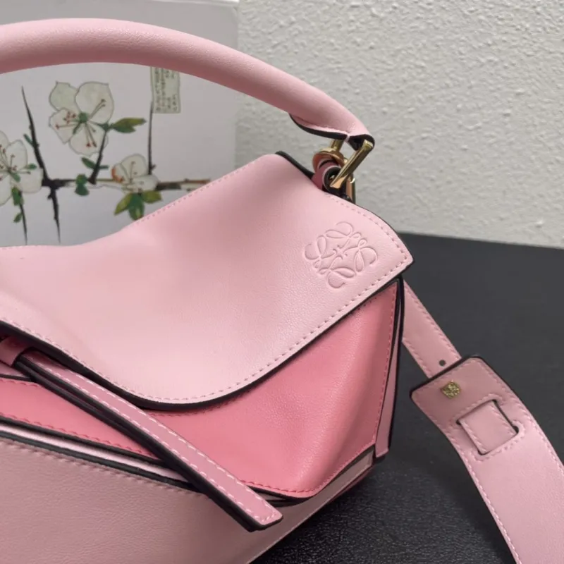 Loewe 0152 Pink Puzzle Bag 25cm - Image 5