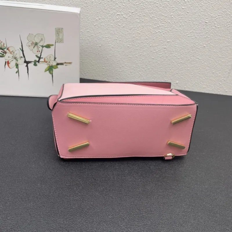 Loewe 0152 Pink Puzzle Bag 25cm - Image 7