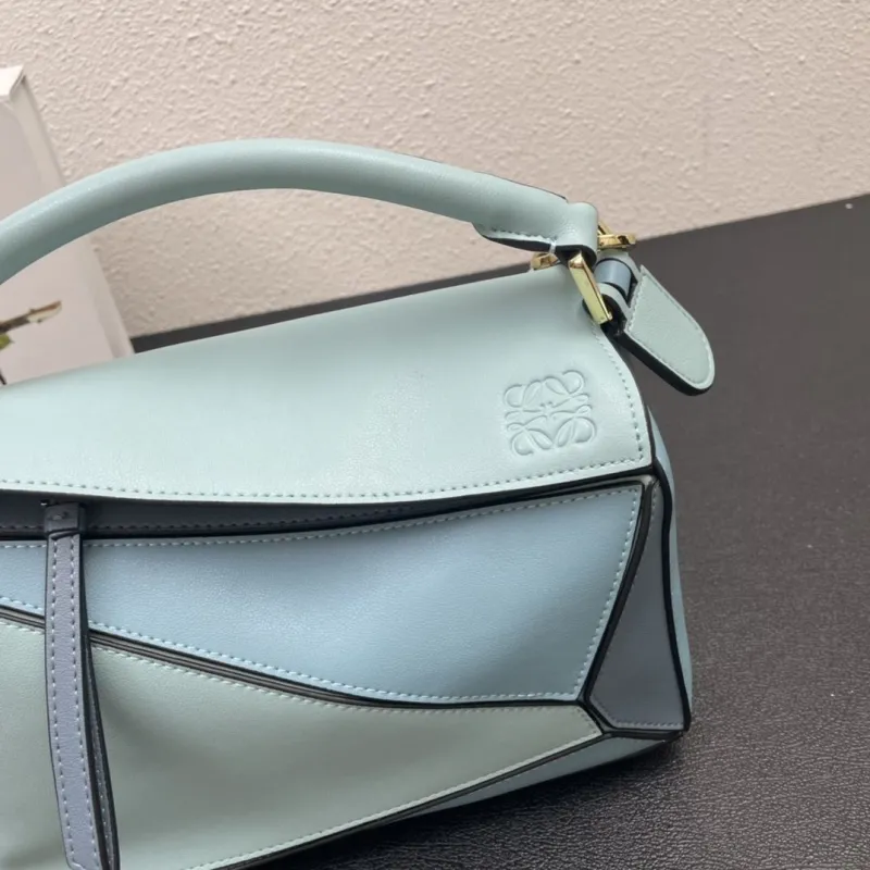 Loewe 0152 25cm Blue Puzzle Bag - Image 5