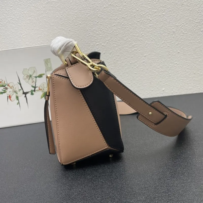 Loewe 0152 25cm Beige Black Puzzle Bag - Image 4