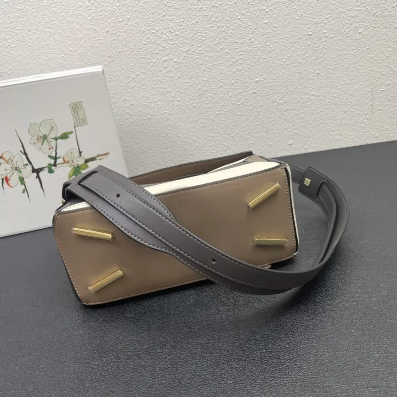 Loewe 0152 Khaki Puzzle Bag 25cm - Image 7