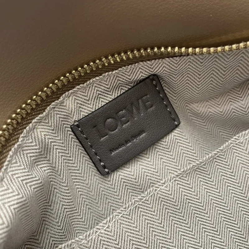 Loewe 0152 Khaki Puzzle Bag 25cm - Image 9