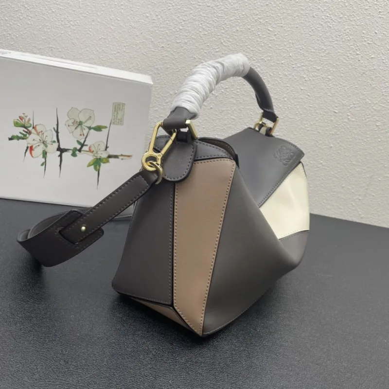 Loewe 0153 30cm Khaki Patchwork Handbag - Image 5