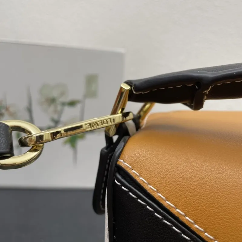 Loewe Puzzle Bag 0152 Brown Black White 25cm - Image 6