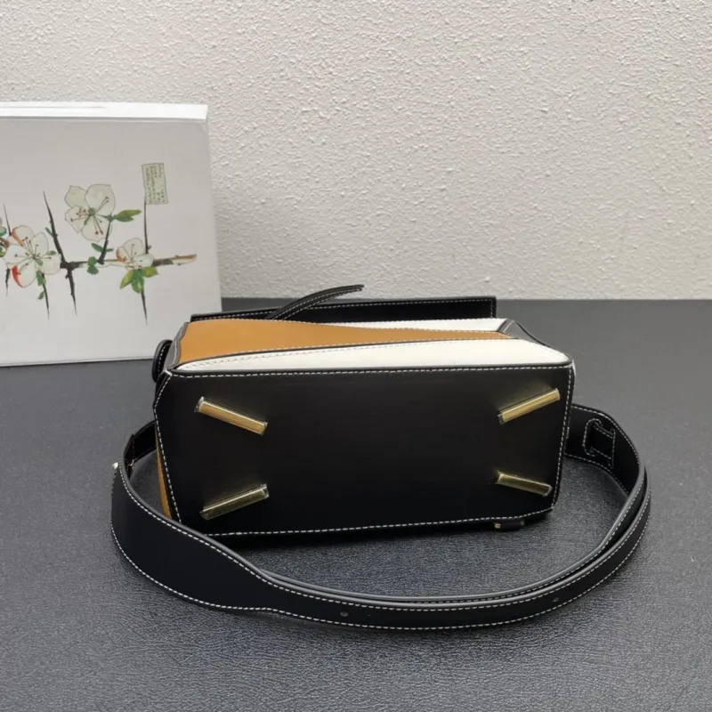 Loewe Puzzle Bag 0152 Brown Black White 25cm - Image 7