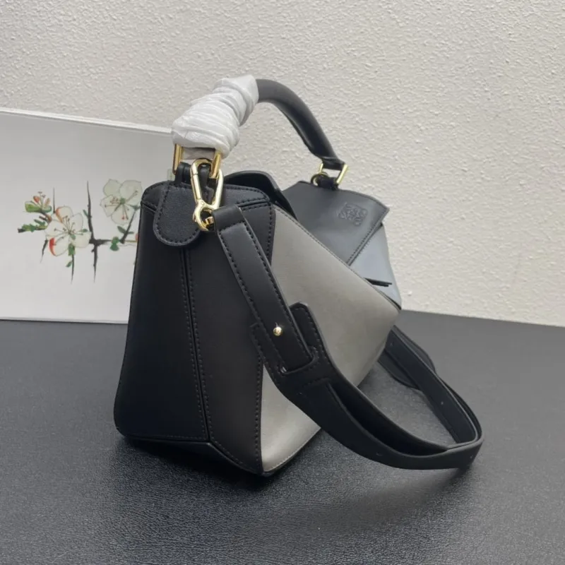Loewe 0153 Gray Black 30cm Puzzle Shoulder Bag - Image 4