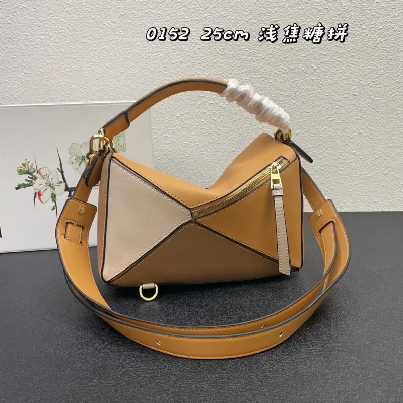 Loewe Puzzle Bag 25cm Light Caramel Crossbody Bag - Image 3