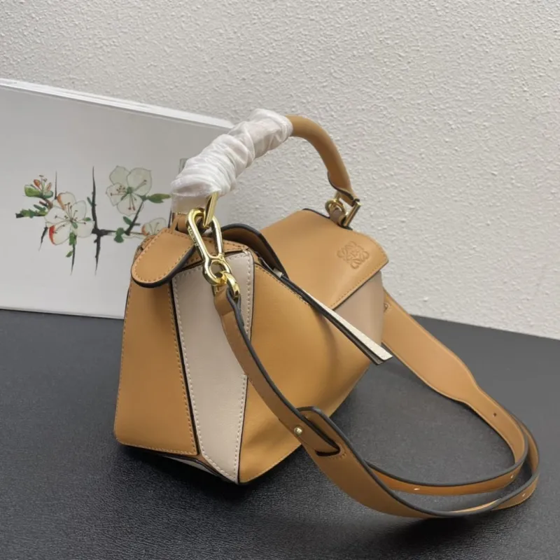 Loewe Puzzle Bag 25cm Light Caramel Crossbody Bag - Image 4