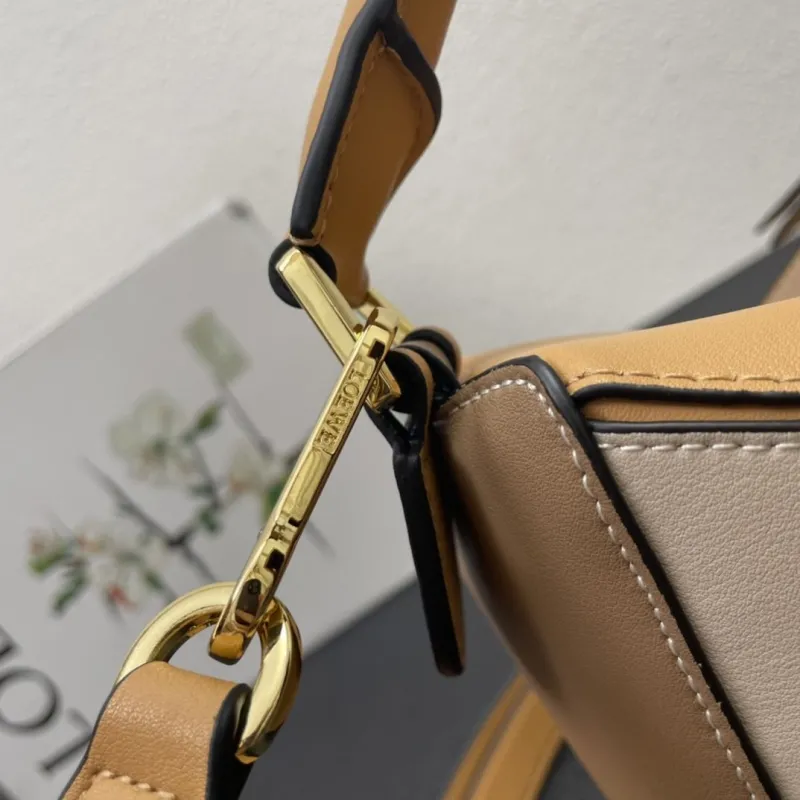 Loewe Puzzle Bag 25cm Light Caramel Crossbody Bag - Image 6