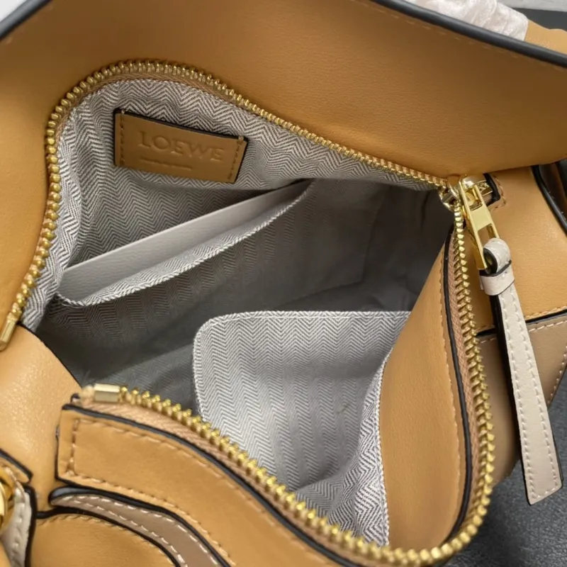 Loewe Puzzle Bag 25cm Light Caramel Crossbody Bag - Image 8