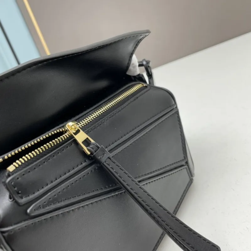 Loewe Mini Black Crossbody Bag 18cm - Image 7