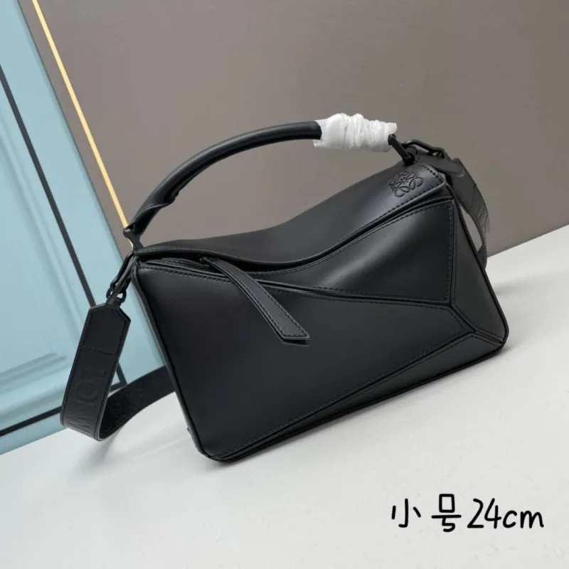 Loewe Small 24cm Black Leather Handbag 841