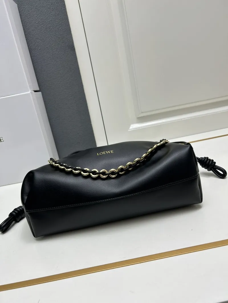 LOEWE Black Chain Drawstring Shoulder Bag H03121 - Image 7