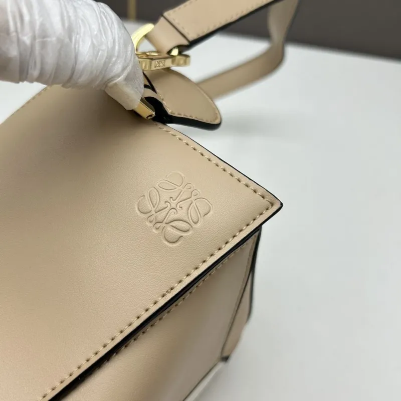 Loewe Small 24cm Beige White Puzzle Crossbody Bag - Image 4