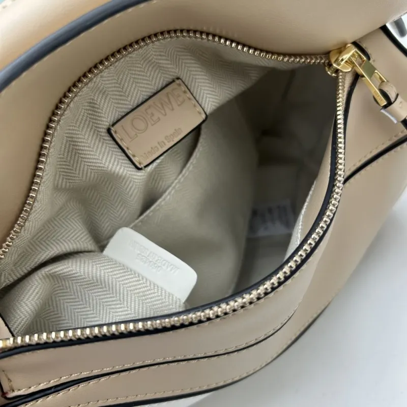 Loewe Small 24cm Beige White Puzzle Crossbody Bag - Image 8