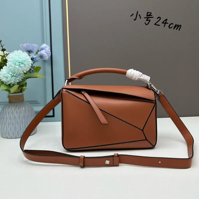 Loewe Puzzle Leather Top Handle Shoulder Bag - Image 5