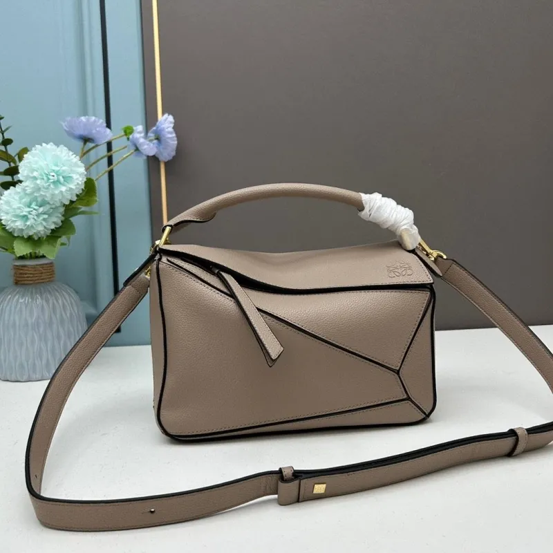 Loewe Puzzle Leather Top Handle Shoulder Bag - Image 7