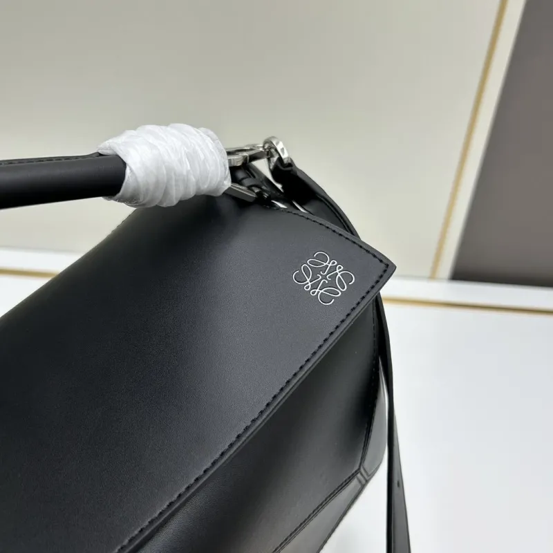 Loewe Black Large 30cm Handbag 882 - Image 4