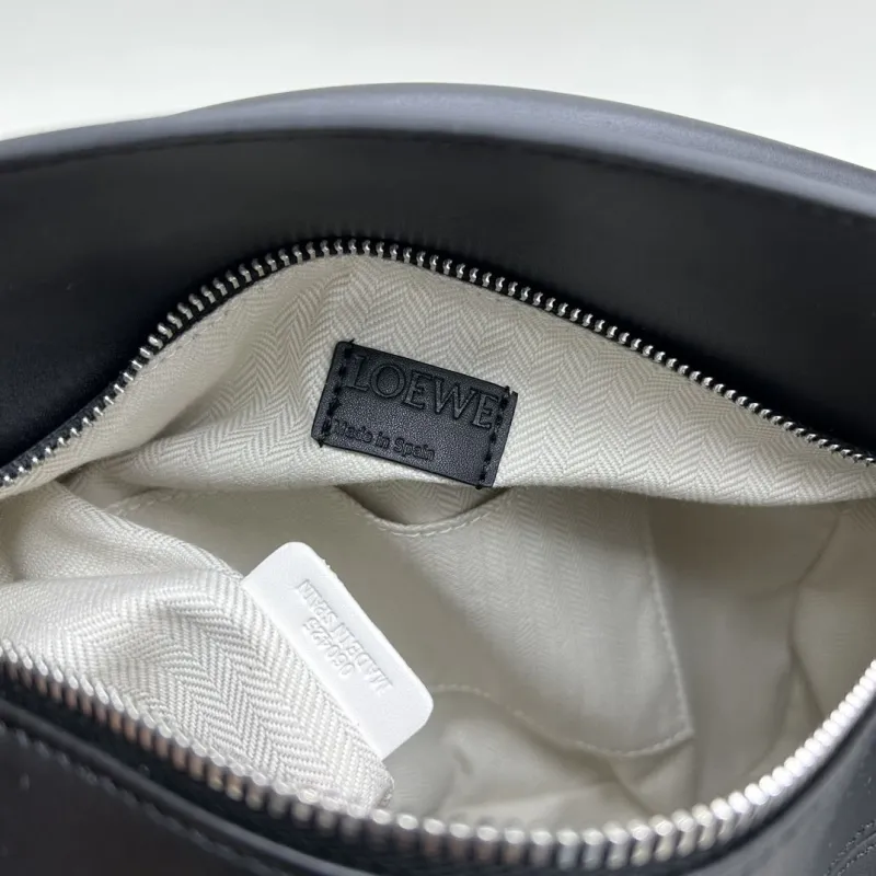 Loewe Black Large 30cm Handbag 882 - Image 8