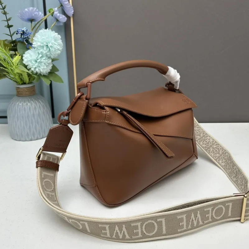 Alternative view of Loewe Brown Leather Handle Bag Size 24cm SKU 884