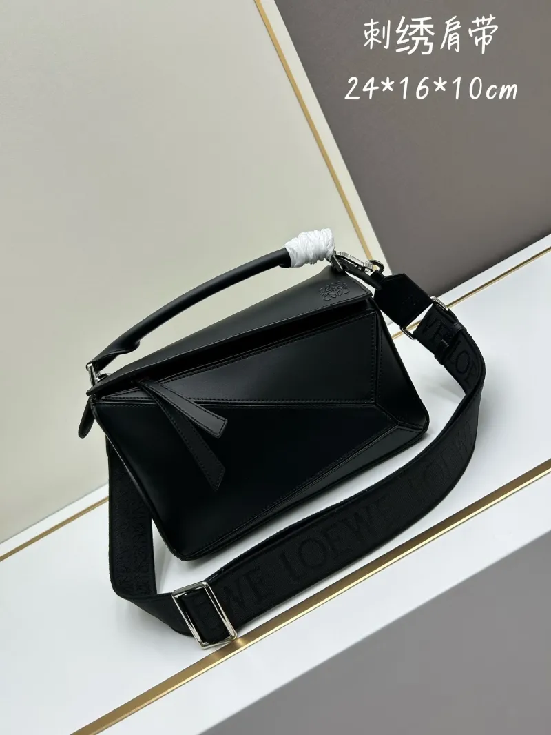 Loewe Black Crossbody Handbag 893