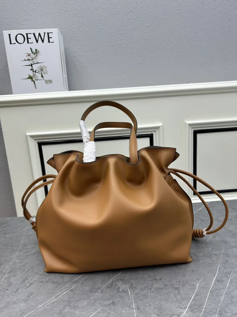 LOEWE S061 Brown Leather Tote Bag - Image 3
