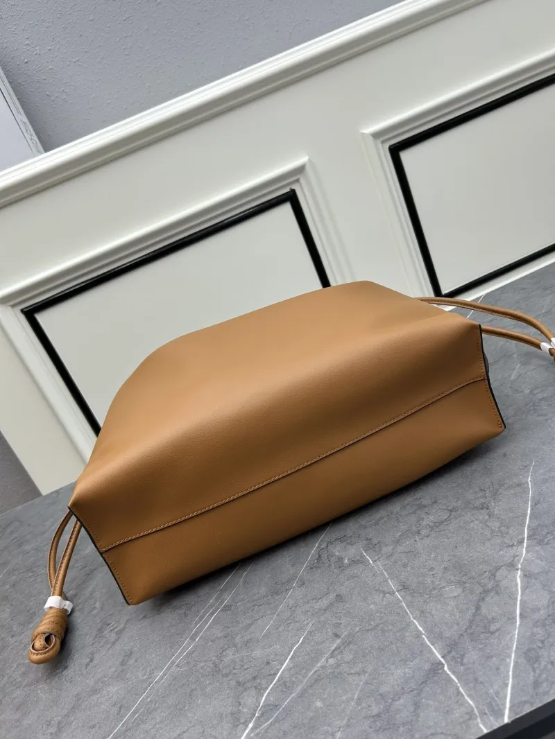 LOEWE S061 Brown Leather Tote Bag - Image 4