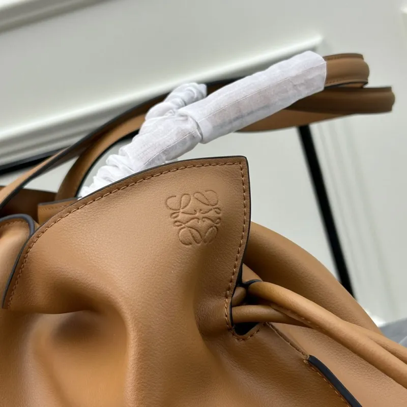 LOEWE S061 Brown Leather Tote Bag - Image 5
