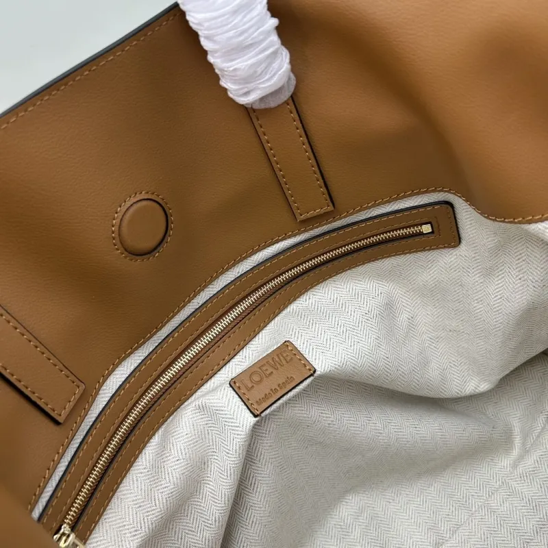 LOEWE S061 Brown Leather Tote Bag - Image 8