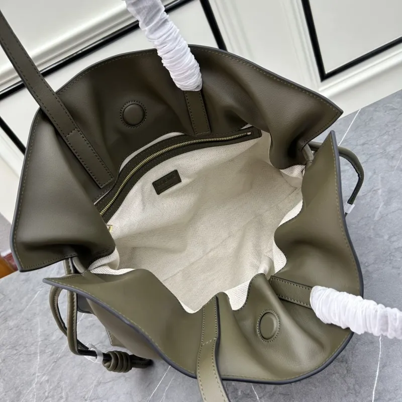 LOEWE S061 Olive Green Leather Tote Bag - Image 7