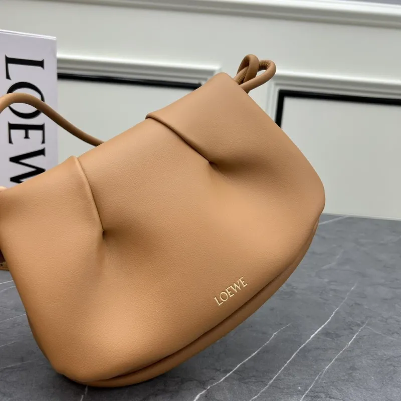 LOEWE Tan Leather Shoulder Bag 062138 - Image 5