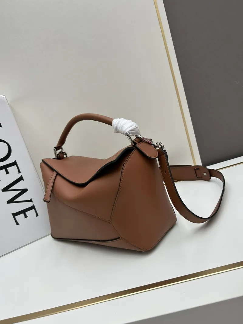 Alternative view of LOEWE Brown Leather Shoulder Handbag 915