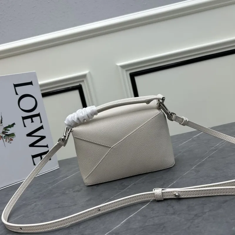 LOEWE Cream White Crossbody Handbag 062208 - Image 3