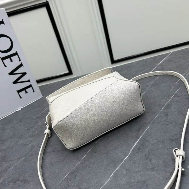 LOEWE Cream White Crossbody Handbag 062208 - Image 5