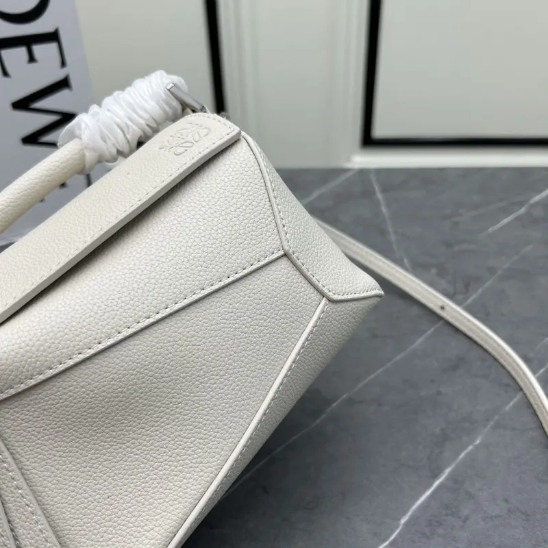 LOEWE Cream White Crossbody Handbag 062208 - Image 6