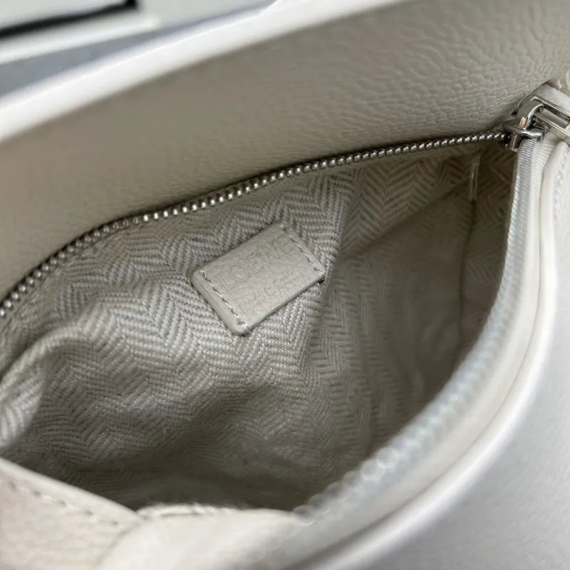 LOEWE Cream White Crossbody Handbag 062208 - Image 8