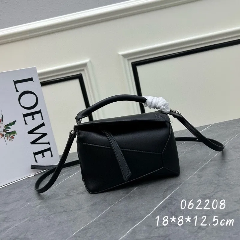Loewe Small Leather Crossbody Handle Bag 927 - Image 4