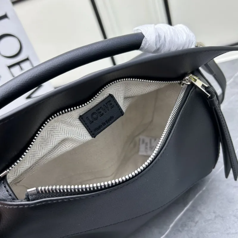 LOEWE Black Leather Crossbody Handbag 062206 - Image 8