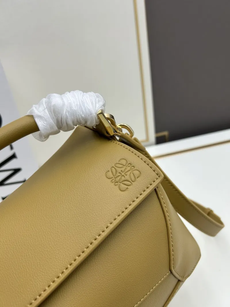 LOEWE Tan Handle Crossbody Bag 940 - Image 4