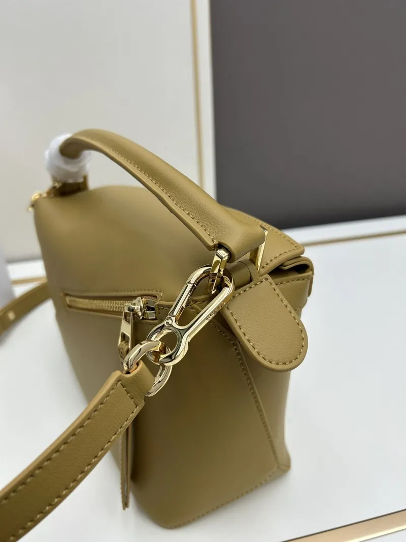 LOEWE Tan Handle Crossbody Bag 940 - Image 6