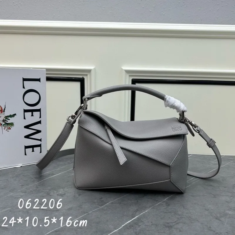 LOEWE 062206 Brown Leather Crossbody Handbag - Image 4