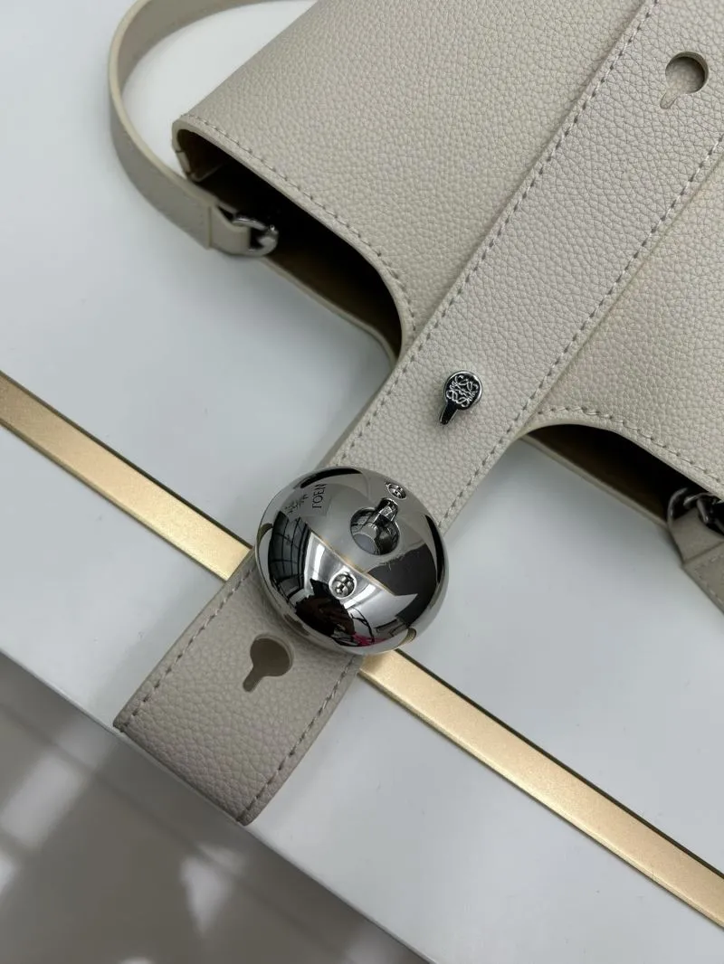LOEWE Cream Bucket Bag S260408 - Image 5