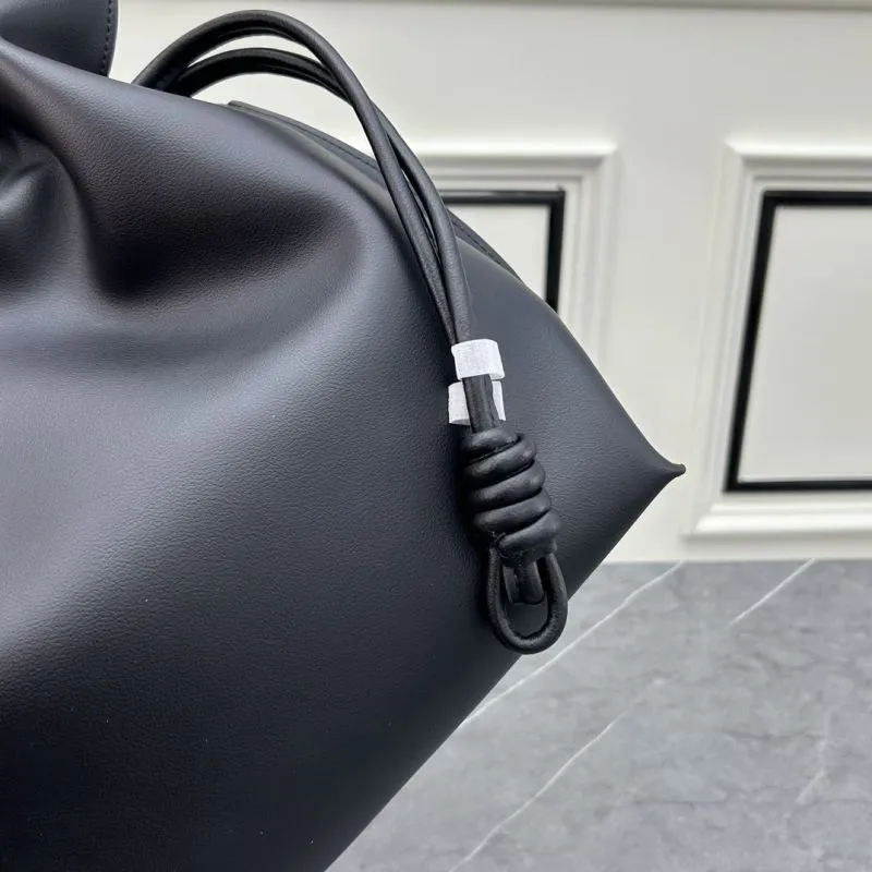 LOEWE Black Leather Tote Bag S061 - Image 6