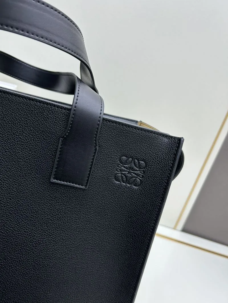 Loewe 3050A Black Leather Tote Bag - Image 4