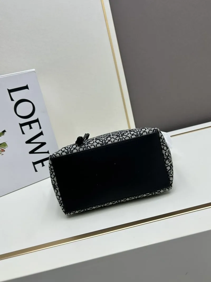 LOEWE 652104 Monogram Hobo Shoulder Bag - Image 4