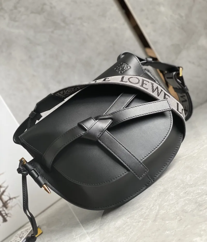 LOEWE Black Leather Saddle Crossbody Bag - Image 3