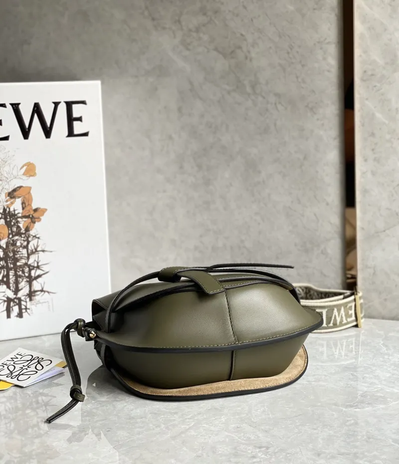 Loewe Olive Green Saddle Crossbody Bag - Image 4