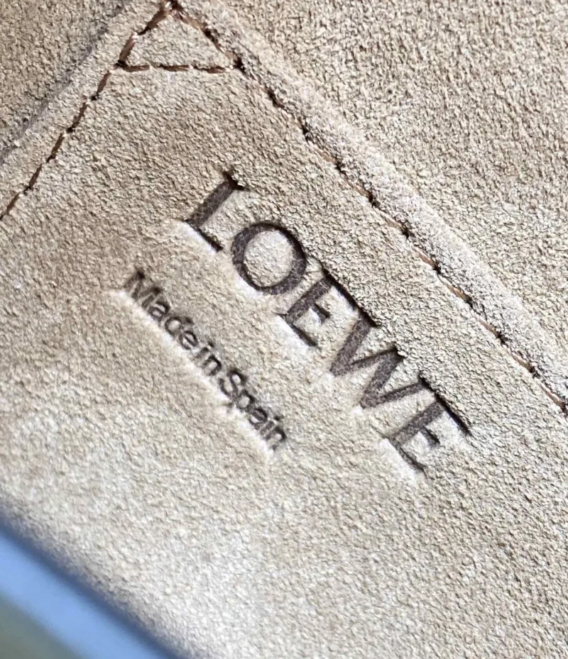 Loewe Olive Green Saddle Crossbody Bag - Image 9