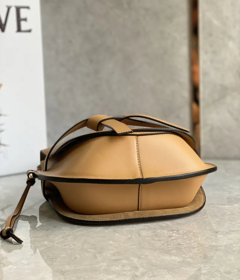 Loewe Tan Leather Satchel Crossbody Bag - Image 3
