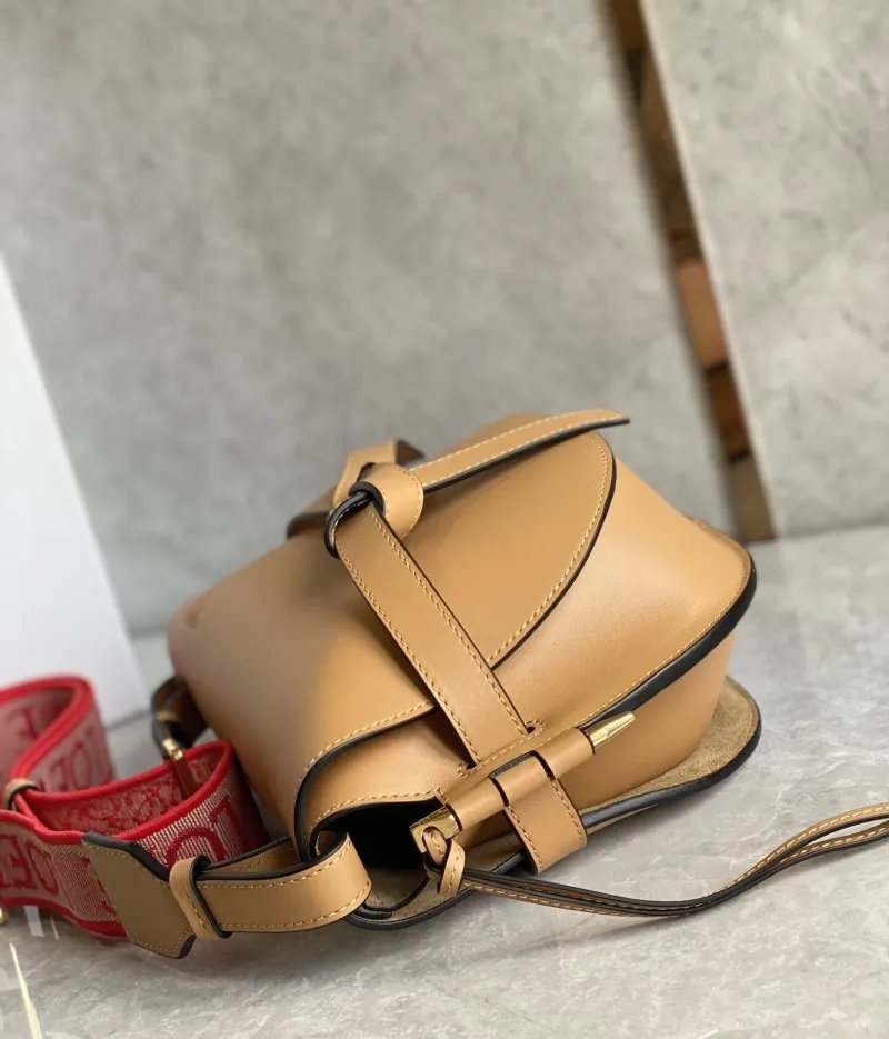 Loewe Tan Leather Satchel Crossbody Bag - Image 4